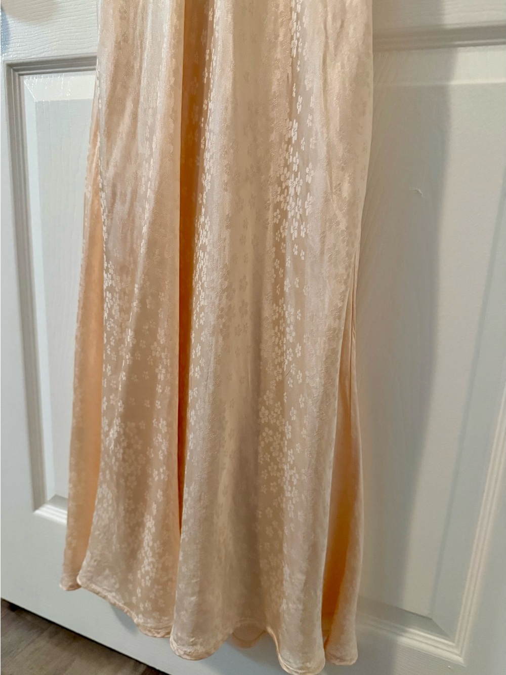 Astr Cream Lace-Up Backless Maxi Dress with Ruffle Shoulders Size XS - Picture 9 of 16